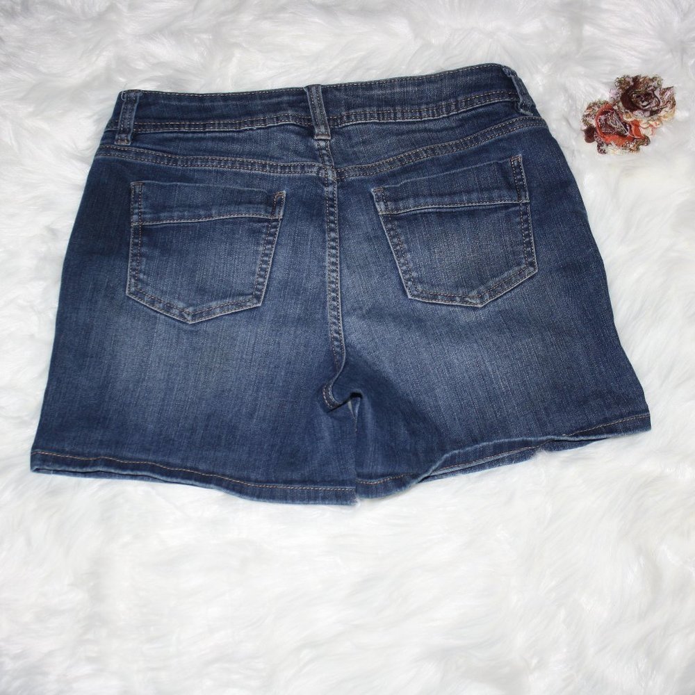 St. John's Bay Denim Shorts Size 4 - Picture 4 of 5